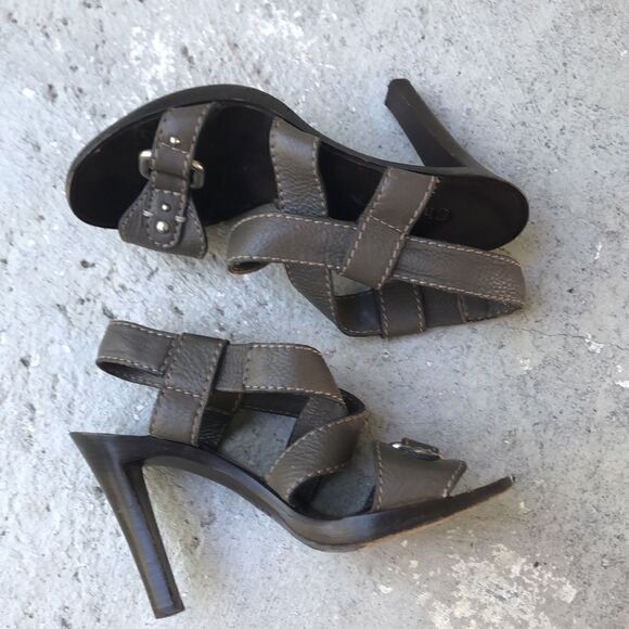 Chloe slip on cris cross sandals - Picture 2 of 11